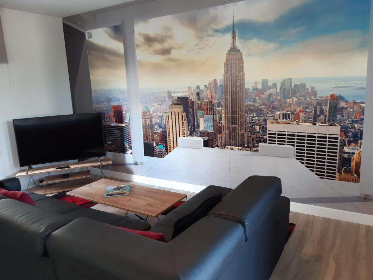 Appartement Renove Le New-York En Centre Ville - Terrasse Et Parking - Non Climatise La Roche-Chalais Eksteriør billede