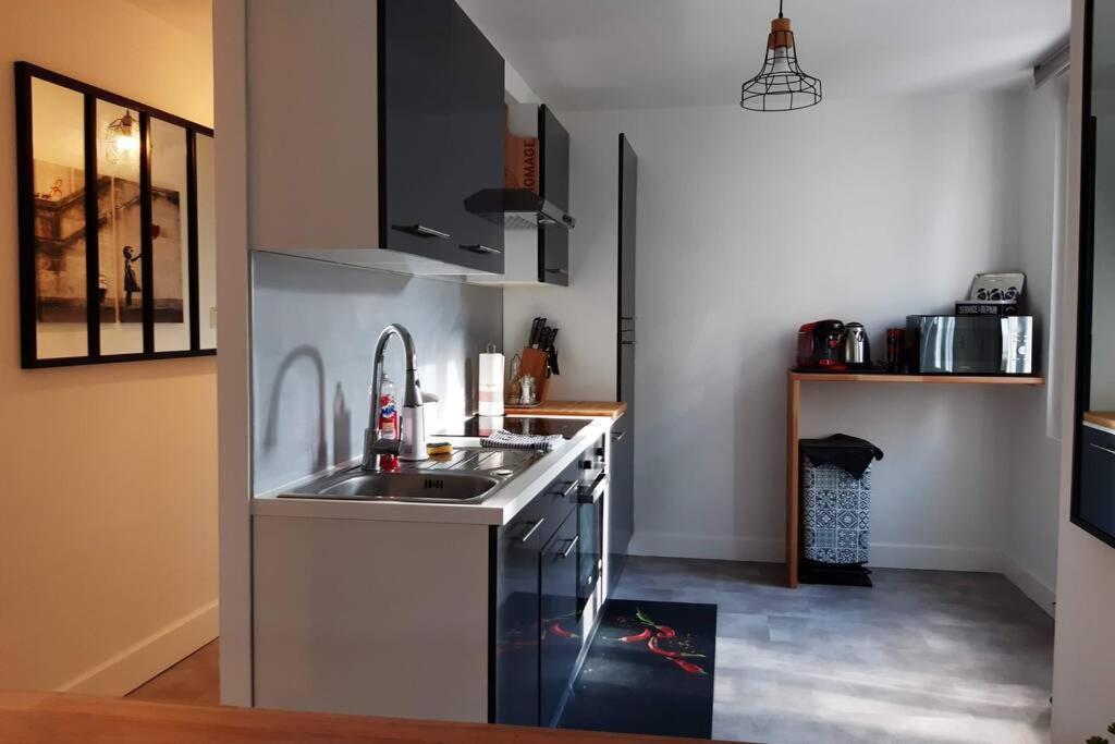 Appartement Renove Le New-York En Centre Ville - Terrasse Et Parking - Non Climatise La Roche-Chalais Eksteriør billede