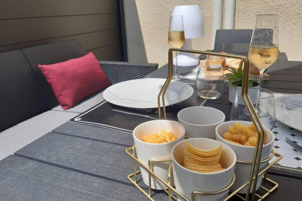 Appartement Renove Le New-York En Centre Ville - Terrasse Et Parking - Non Climatise La Roche-Chalais Eksteriør billede