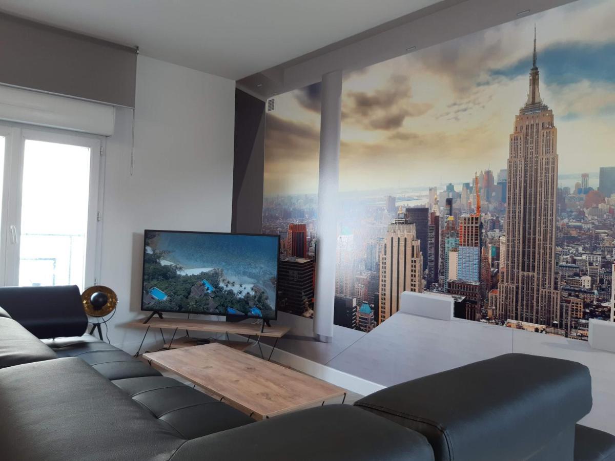 Appartement Renove Le New-York En Centre Ville - Terrasse Et Parking - Non Climatise La Roche-Chalais Eksteriør billede